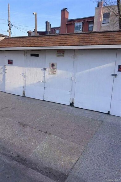 More Photos Of 102-03 Jamaica Ave, Richmond Hill Multifamily For Sale