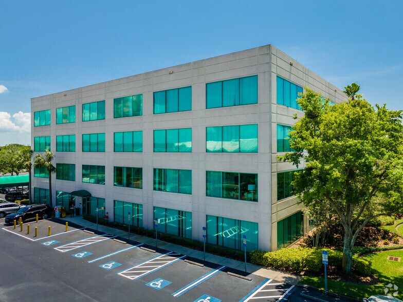 More Photos Of 4301 Anchor Plaza Pkwy, Tampa Office For Lease