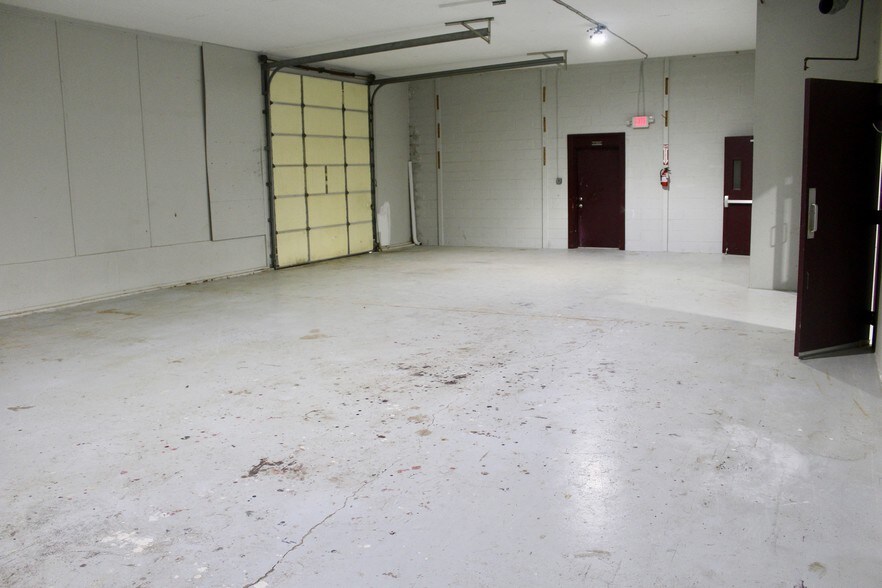 More Photos Of 155 N 9th St, Coplay Flex For Lease