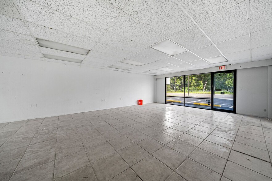 More Photos Of 8510 State Road 52, Hudson Storefront For Lease