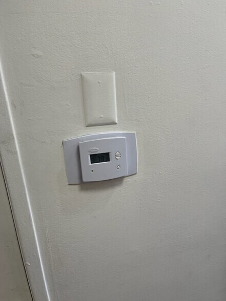 More Photos Of 7219-7223 Melrose Ave, Los Angeles Storefront For Lease