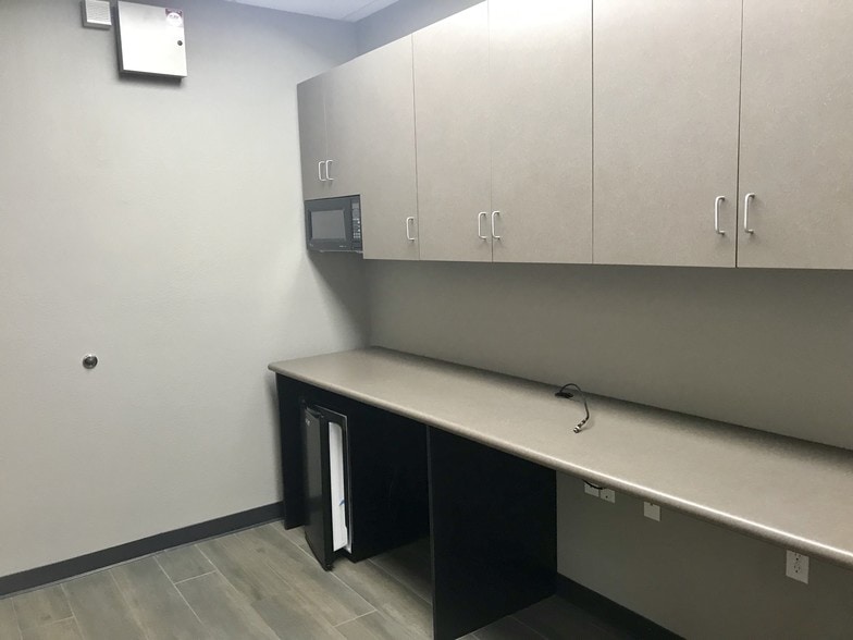 More Photos Of 1400 N Dutton Ave, Santa Rosa Medical For Sale