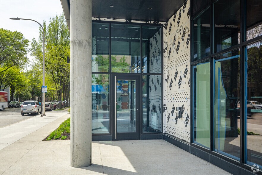 More Photos Of 1221 W Taylor St, Chicago Apartments For Lease