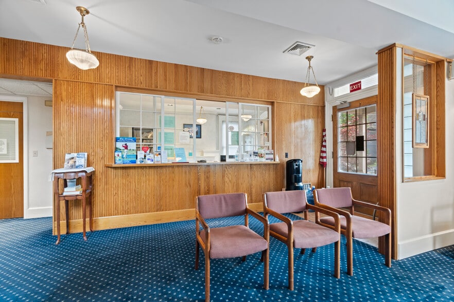 More Photos Of 1481 Chapel St, New Haven Office For Sale