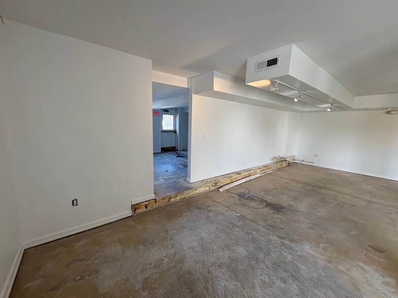 More Photos Of 32191 Nassau Rd, Lewes Freestanding For Lease