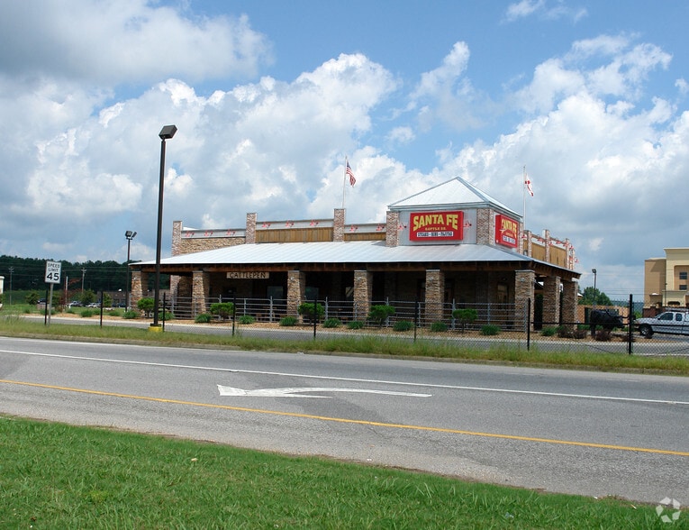 More Photos Of 93 Walker St, Gadsden Restaurant For Lease