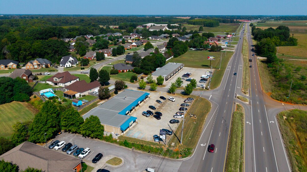 More Photos Of 12835 Highway 231 431 N, Hazel Green Storefront For Lease