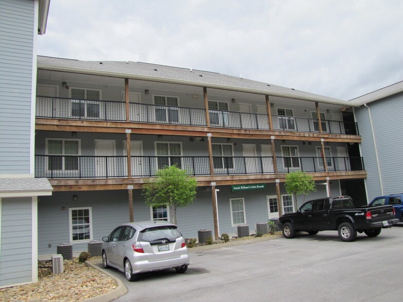 More Photos Of 849 Glades Rd, Gatlinburg Specialty For Sale