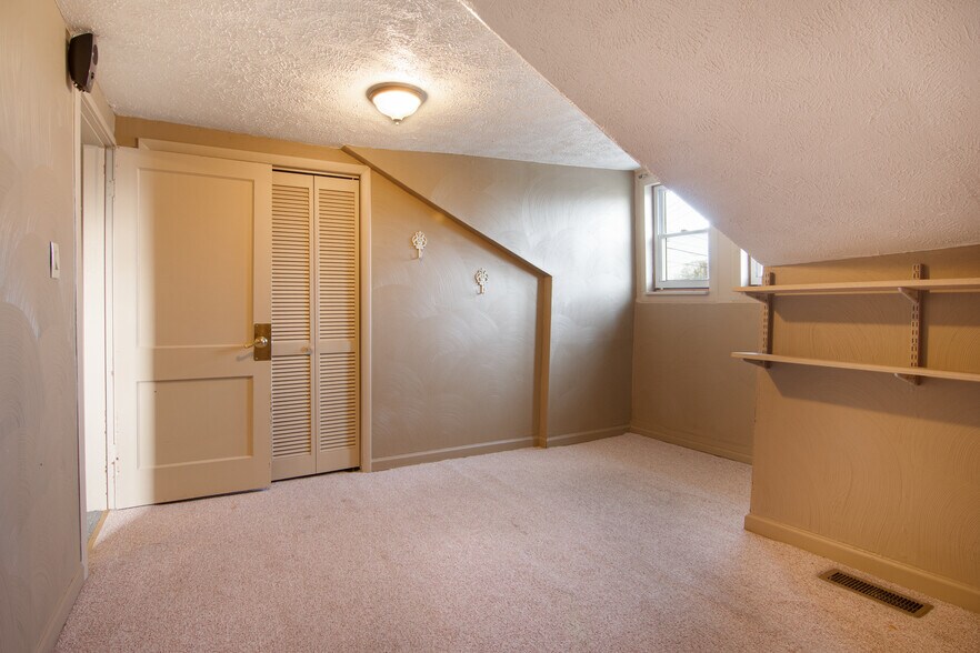 More Photos Of 500 N Pike Rd, Sarver Office Residential For Sale