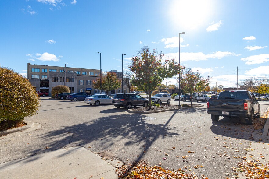 More Photos Of 216 N Main St, Oshkosh General Retail For Sale