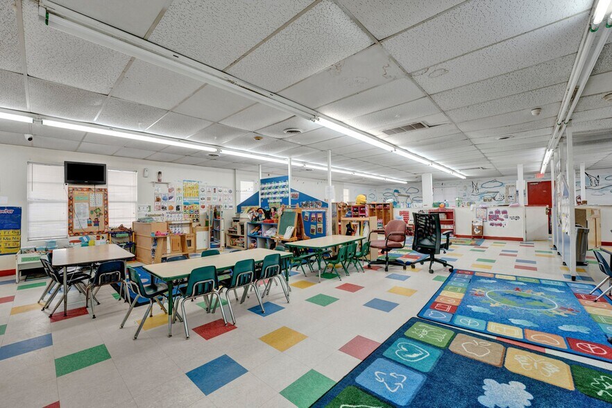 More Photos Of 4826 Cromwell Ave, Memphis Daycare Center For Sale