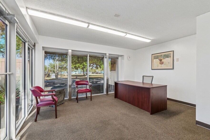 More Photos Of 1453 S Martin Luther King Jr Ave, Clearwater Warehouse For Sale