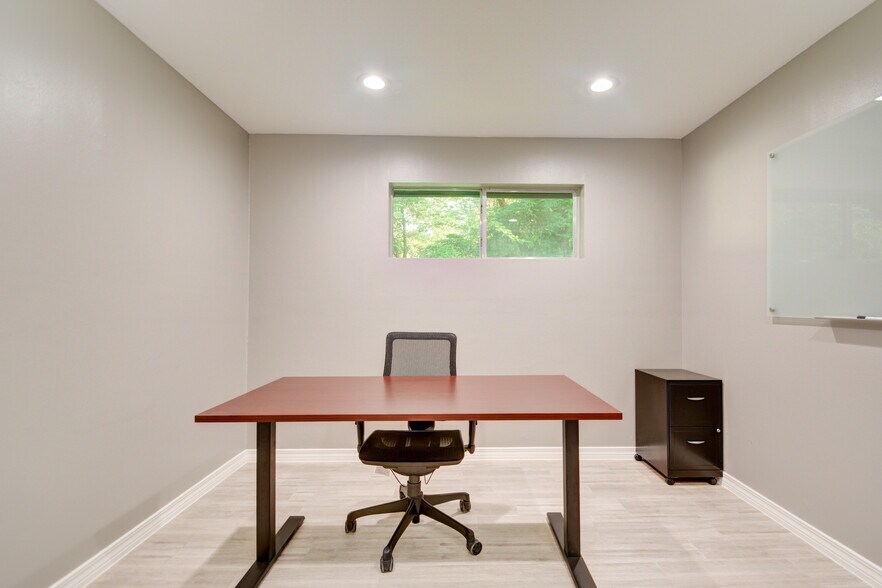 More Photos Of 26615 Oak Ridge Dr, The Woodlands Office For Lease