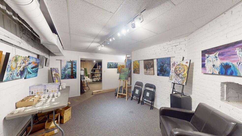 More Photos Of 800 Baker St, Cranbrook Storefront Retail Office For Sale