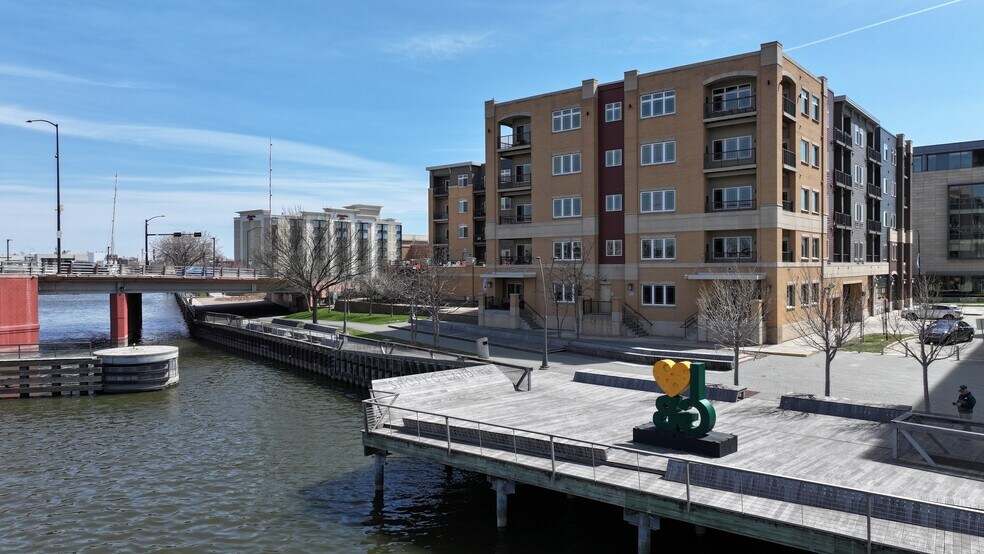 More Photos Of 401 N Washington St, Green Bay Apartments For Sale