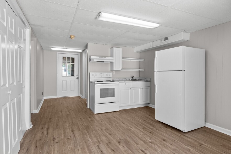 More Photos Of 162 Condor Ct, Clarksville Apartments For Sale
