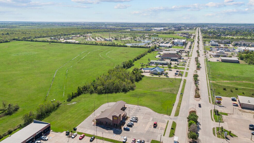 More Photos Of Eagle Dr, Mont Belvieu Land For Sale