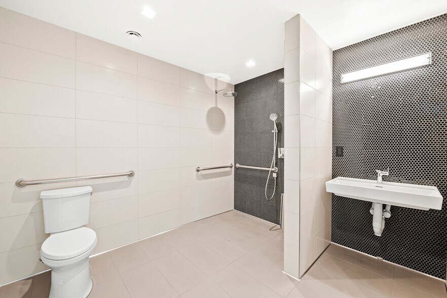 More Photos Of 4376 Forestdale Dr, Park City Flex For Sale