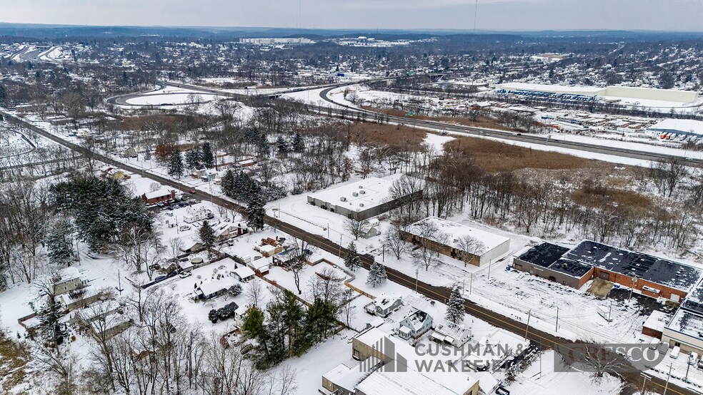 More Photos Of 947 W Waterloo Rd, Akron Warehouse For Sale