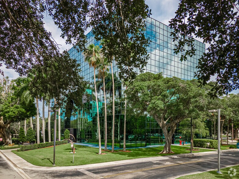 More Photos Of 7900 Glades Rd, Boca Raton Office For Lease
