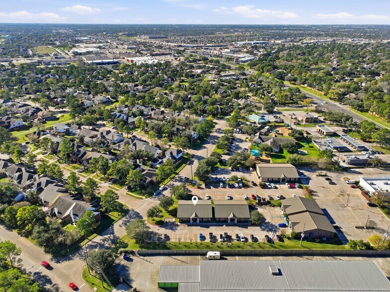 More Photos Of 15440 Ridge Park Dr, Houston Office For Sale