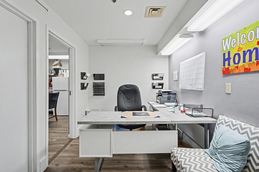 More Photos Of 390 Bee St, Meriden Apartments For Sale