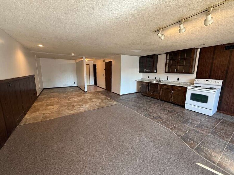 More Photos Of 211 S Main St, Atkinson Storefront Retail Residential For Sale