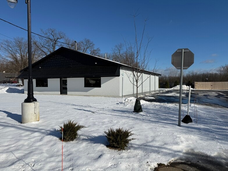 More Photos Of 140 Freeman Bridge Rd, Schenectady Restaurant For Lease