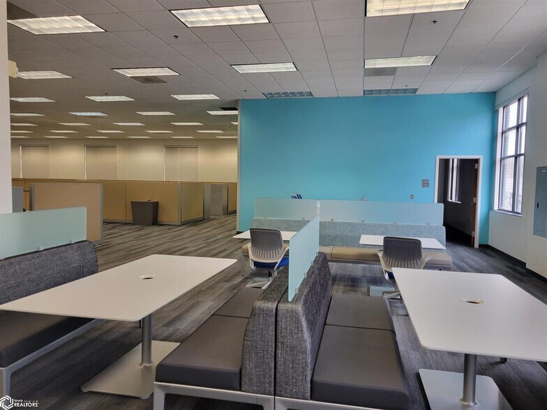 More Photos Of 127 E Main St, Ottumwa Medical For Lease