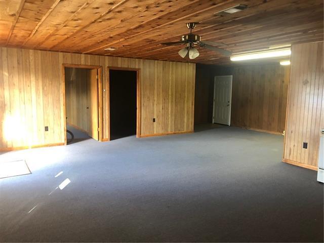 More Photos Of 923 Avenue G, Kentwood Office For Lease