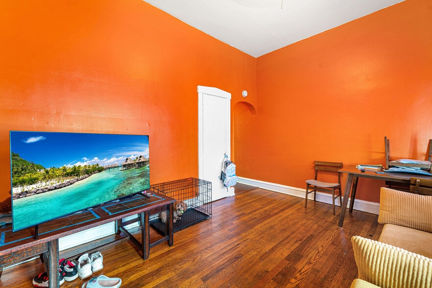 More Photos Of 156 Chestnut Ave, Oaklyn Apartments For Sale