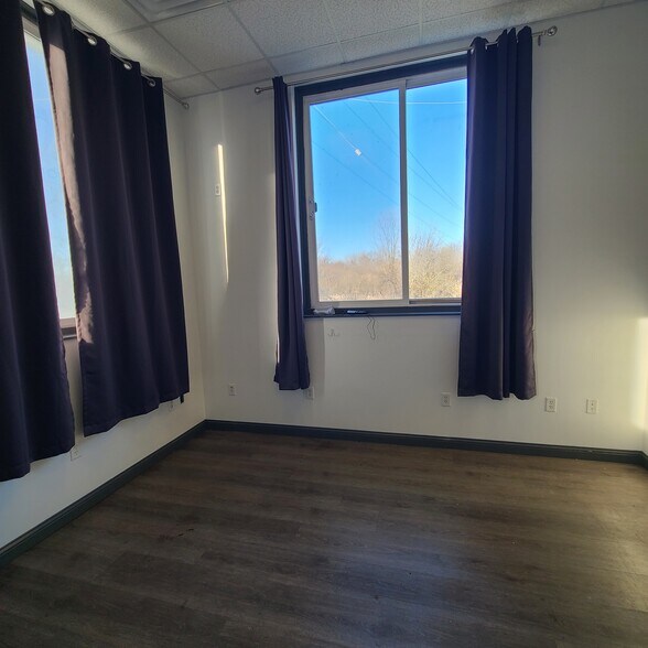 More Photos Of 6125 Cross Creek Blvd, Fort Wayne Warehouse For Lease