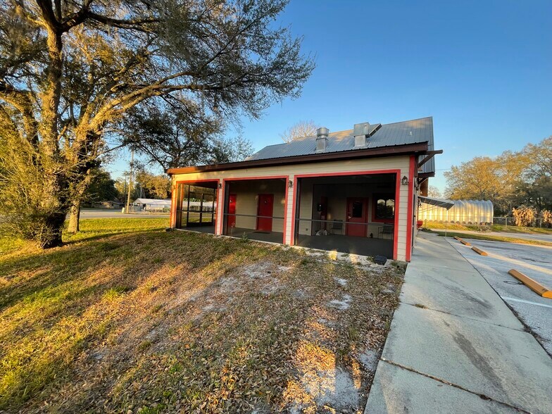 More Photos Of 2535 Main St, Leesburg Restaurant For Sale