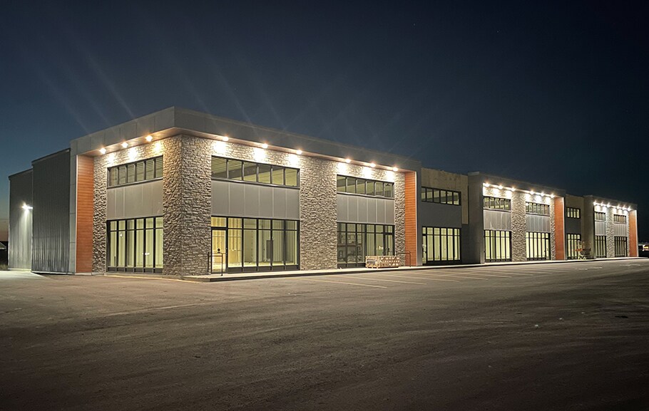 More Photos Of 4945 Portage Av, Headingley Flex For Lease