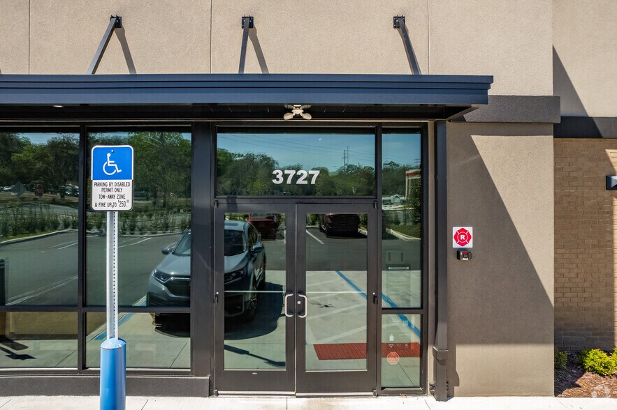 More Photos Of 3727 E Silver Springs Blvd, Ocala Fast Food For Sale