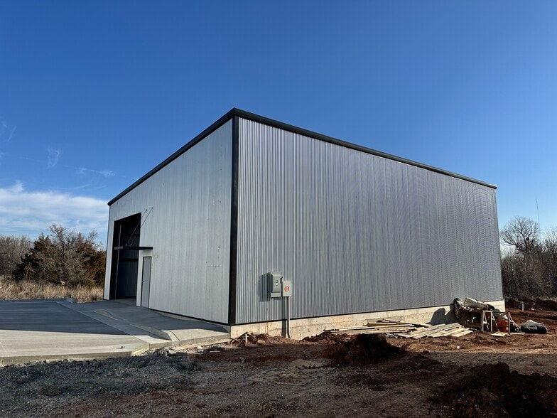 More Photos Of 6825 N Harvey Ave, Oklahoma City Industrial For Sale