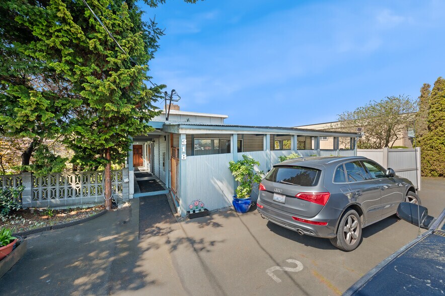 More Photos Of 318 3rd Ave S, Edmonds Apartments For Sale