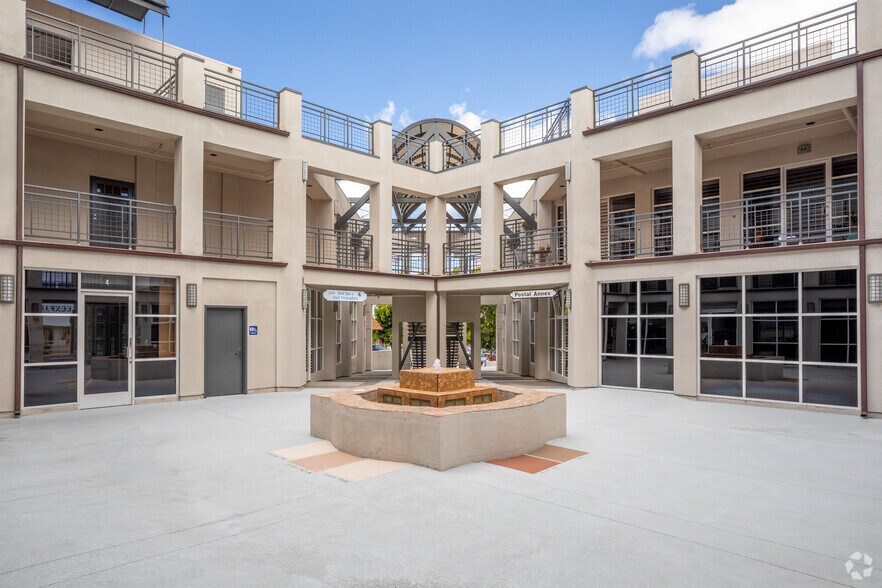 More Photos Of 7514 Girard Ave, La Jolla General Retail For Lease