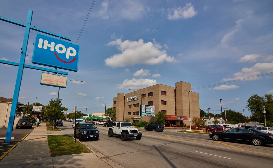 More Photos Of 4211 N Cicero Ave, Chicago Medical For Lease