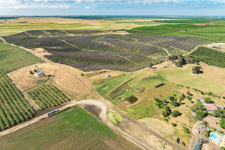 More Photos Of 24007 Avenue 2, Delano Land For Sale