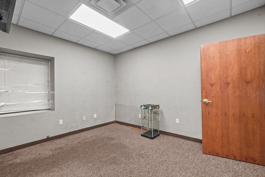 More Photos Of 495 Central Ave, Seekonk Medical For Lease
