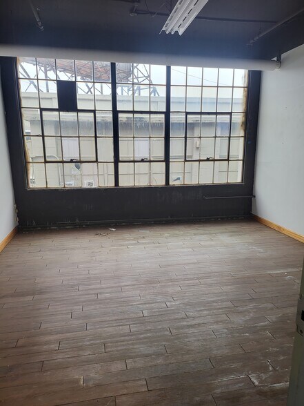 More Photos Of 80 Rockwood St, Rochester Loft Creative Space For Lease