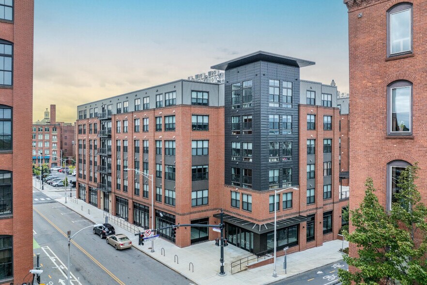 More Photos Of 125 Clifford St, Providence Apartments For Lease