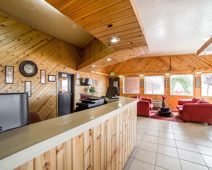 More Photos Of 1225 S State St, Salina Hotel For Sale