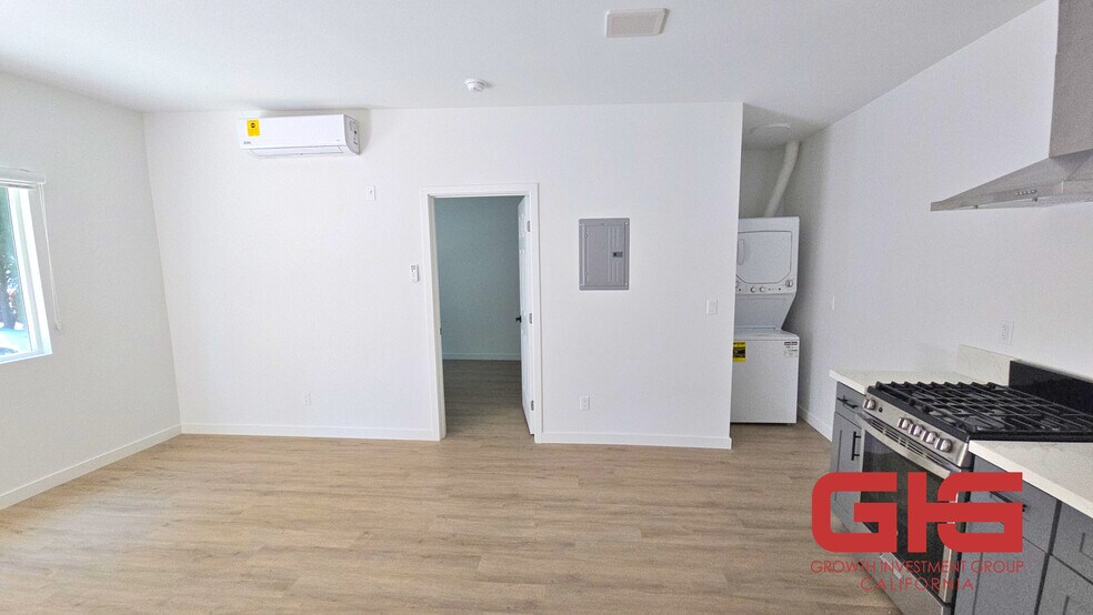 More Photos Of , Pasadena Multifamily For Sale