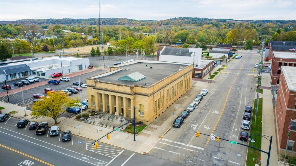 More Photos Of 85 E Main St, Newark Freestanding For Sale