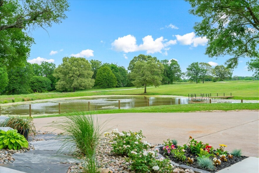 More Photos Of 1972 FM 857, Grand Saline Trailer Camper Park For Sale