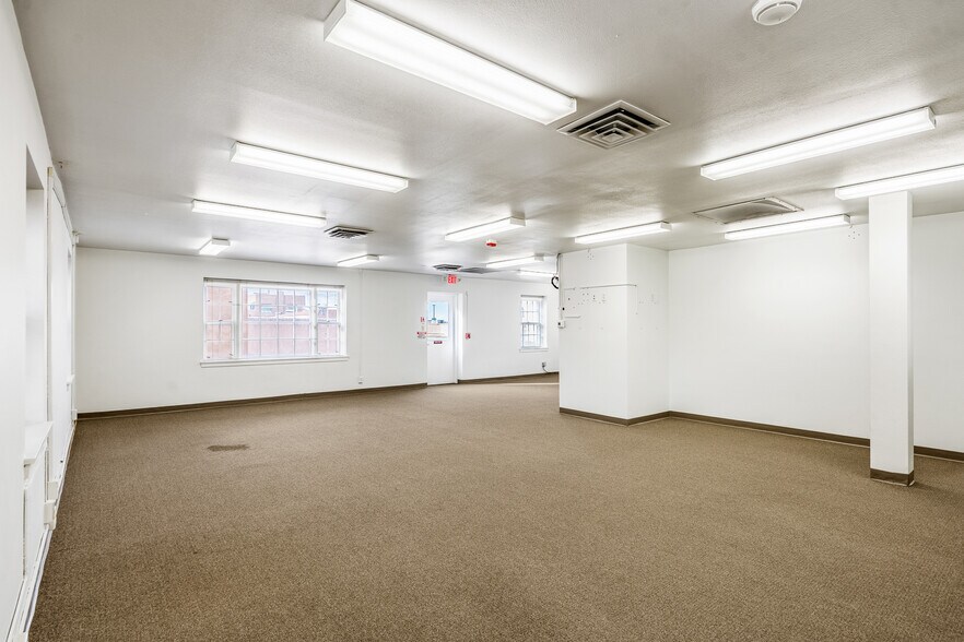 More Photos Of 142 W Palace Ave, Santa Fe Office Residential For Sale