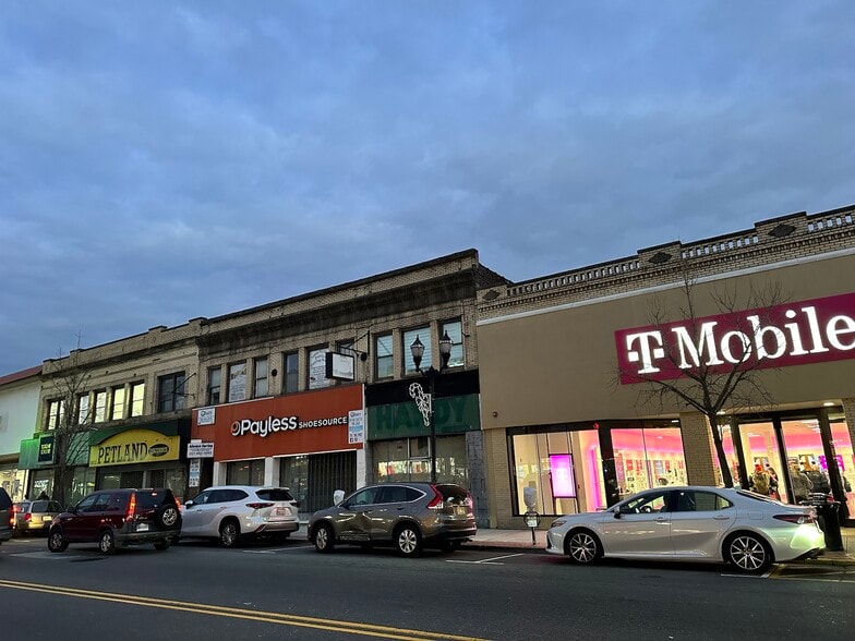 More Photos Of 5806-5810 Bergenline Ave, West New York Unknown For Lease
