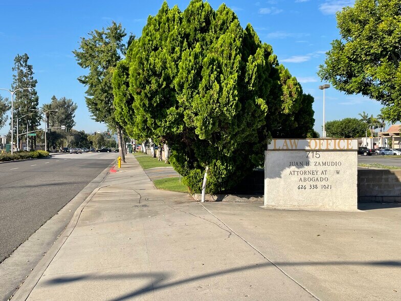 More Photos Of 715 S Glendora Ave, West Covina Office For Sale